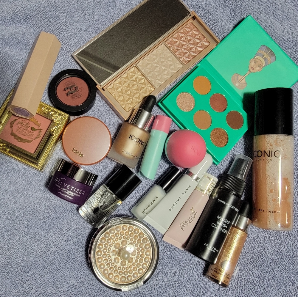 Makeup bundle
